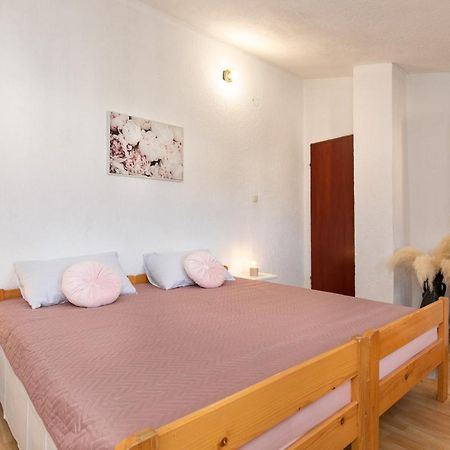 Apartman Umpa 오미살즈 외부 사진