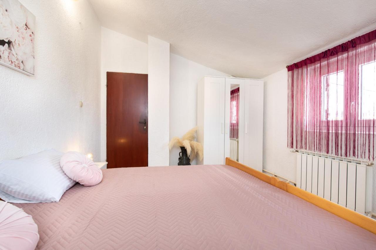 Apartman Umpa 오미살즈 외부 사진