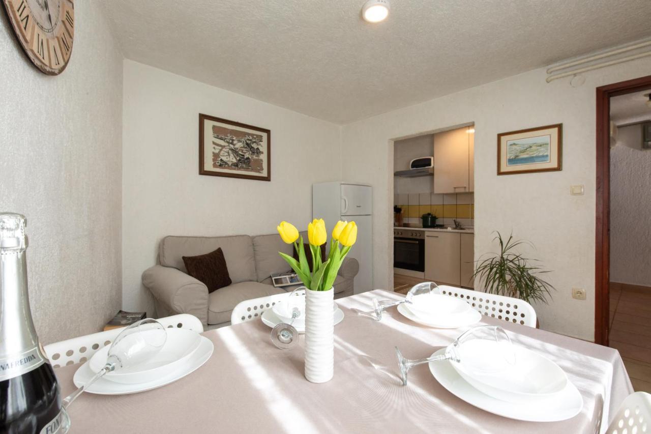 Apartman Umpa 오미살즈 외부 사진