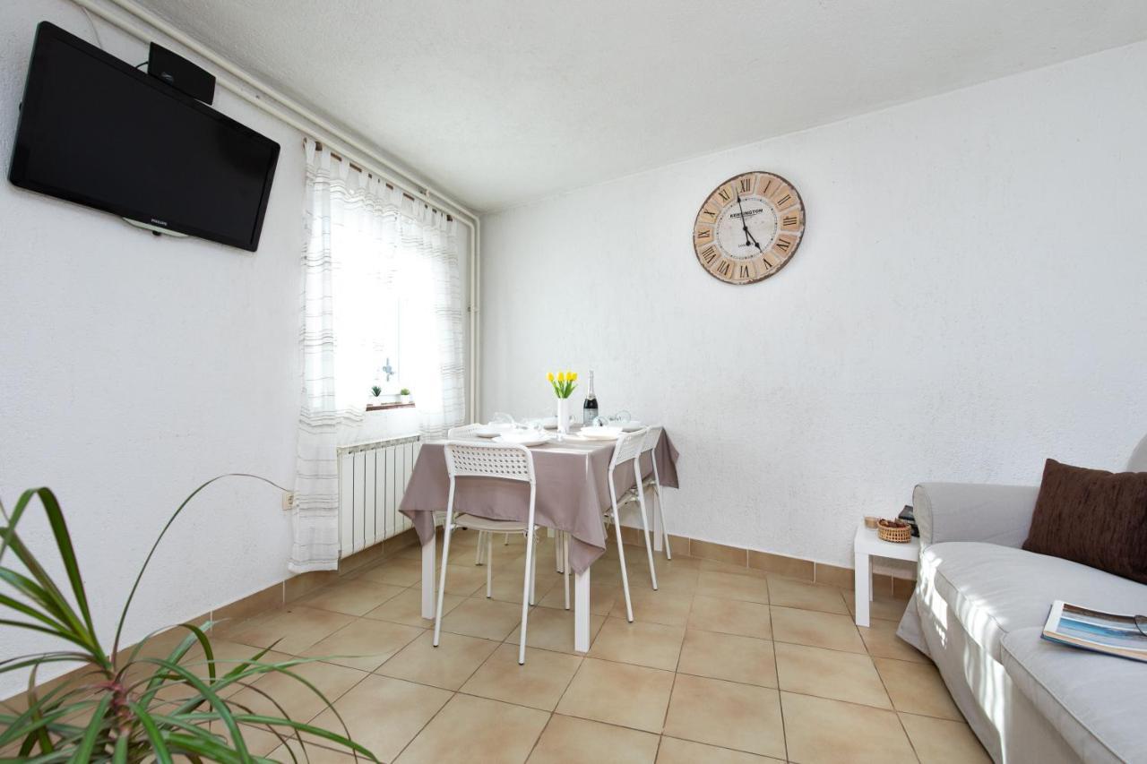 Apartman Umpa 오미살즈 외부 사진